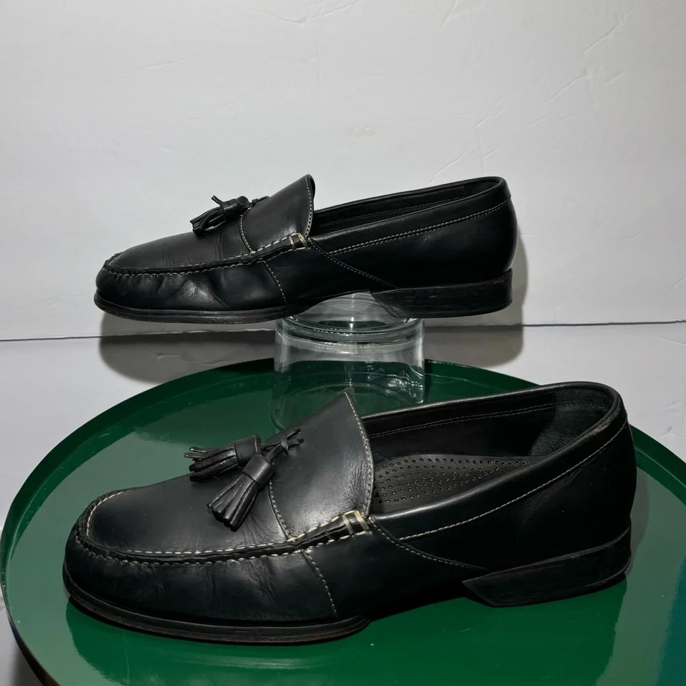 Cole Haan Country Black Leather Tasseled  Loafers 9.5M  C01943‎